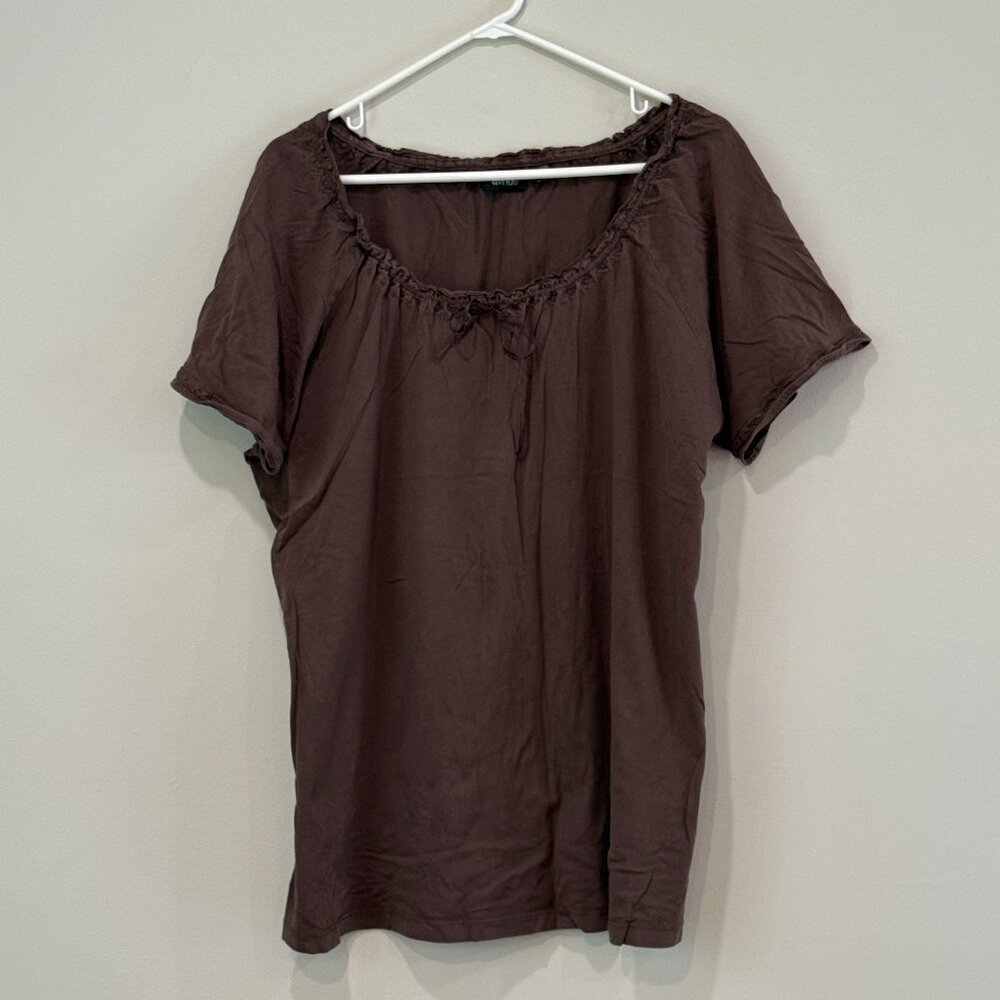 Brown T-Shirt with Bow